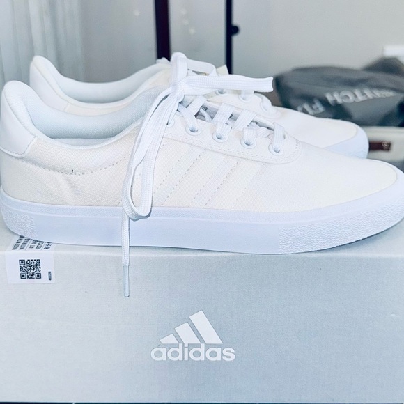 Adidas | Classic White Lace-Up Sneakers - Picture 3 of 10